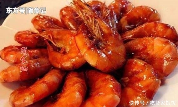 下锅|做油焖大虾时,不要直接下锅,多加这1步,大虾更香更嫩,更入味