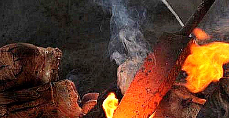 破绽|清代奇案女子病重，被人抬着回家，县令一眼看出破绽，揭穿阴谋