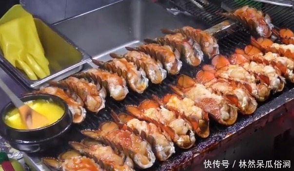 天价|大娘街边卖“天价”小吃，15元一个，路人不嫌贵，顾客就怕抢不到