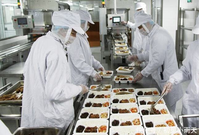 餐饮行业|标准化成餐饮行业大势所趋,素包素已构建起完善运营体系