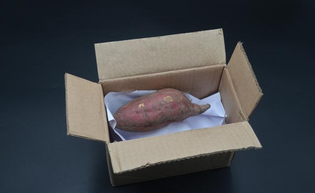  会越放越甜|保存红薯有妙招，一个简单的方法，放一年都不会坏，还越放越甜