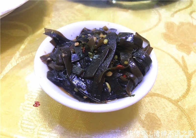 餐馆|家庭聚会不在家里做饭，餐馆点了8菜1汤，收费比预期便宜许多