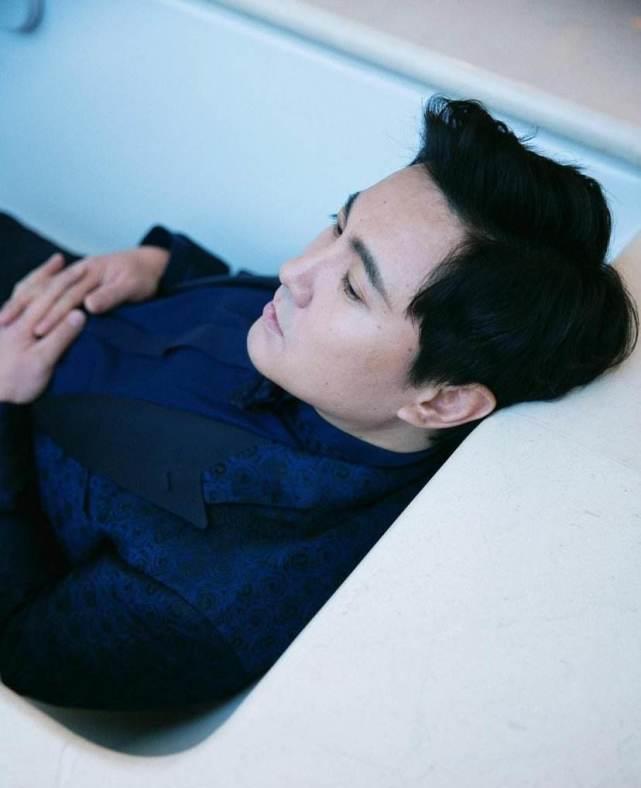 常多|沈腾脱口秀首秀,亚太区排名21的帅脸居然和徐峥撞脸,太有梗了