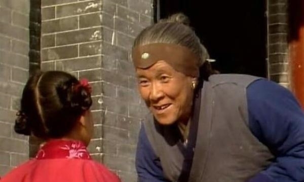 妙玉师傅|《红楼梦》里一个板儿, 羞杀了多少权贵?