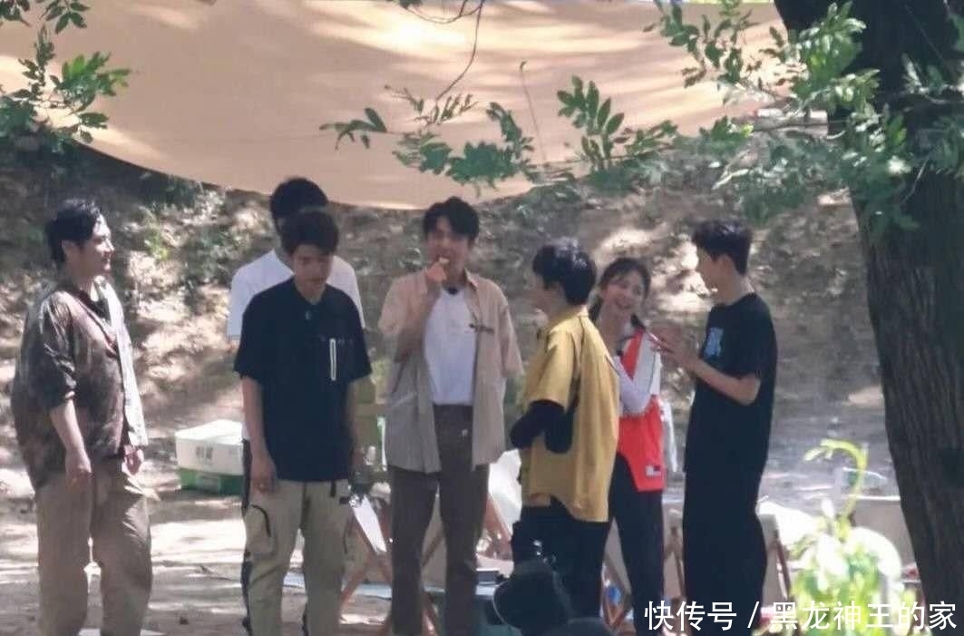 兄妹|《以家人之名》三兄妹合体录制综艺,谭松韵宋威龙王一博同框!