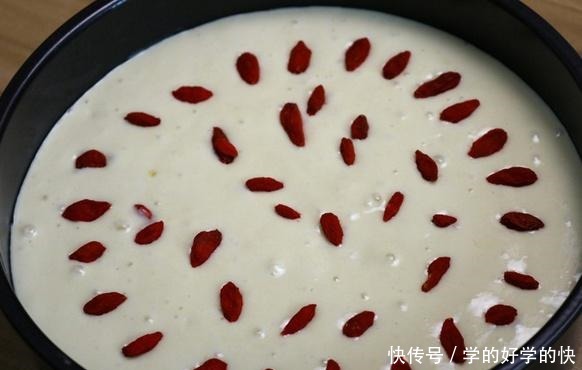 甜腻|一款不用揉面的发面糕,香甜松软不甜腻,营养好吃耐饿性还很强