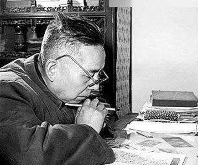  搓麻|张恨水：搓麻将之余，用笔养活30口人，买下大宅还助弟妹成家立业