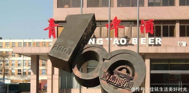 喝啤酒|中国最爱喝啤酒的城市,用袋子装酒走着喝,把啤酒当饮料喝