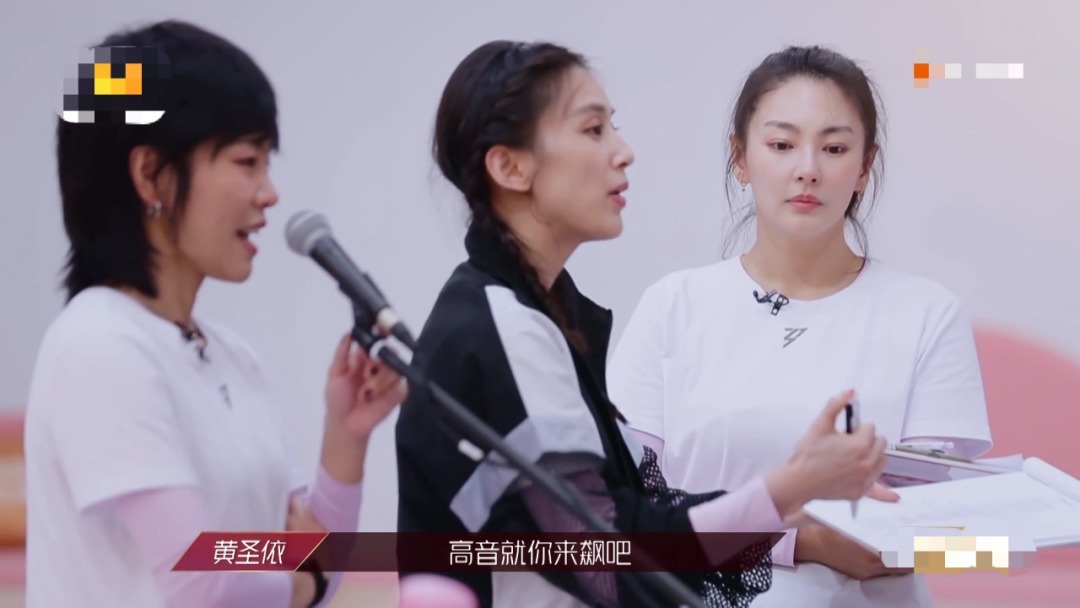 强势|《乘风破浪》的“搞事三人组”,性格强势让人忌惮,团队被她们搅