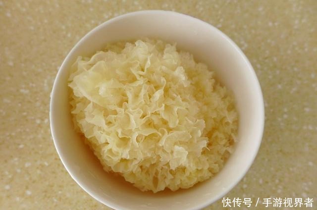 清热|夏天家人喜欢喝的一款甜汤,清热又解暑,每天一碗,香甜软糯