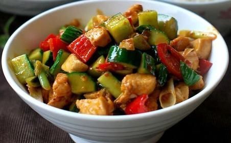 鸡丁|58岁厨师酱爆鸡丁,关键要做到这两步,否则酱汁不香