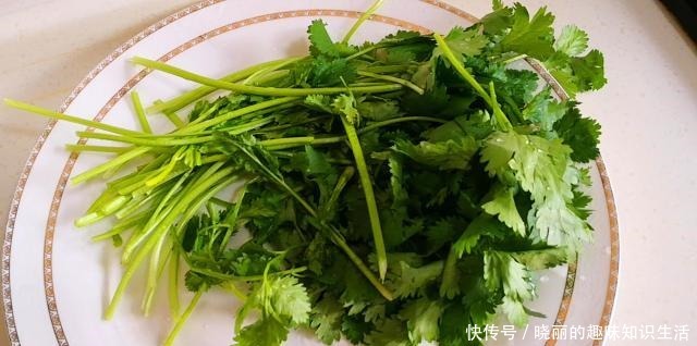 做法|做馄饨原来这么简单,不用买皮,自己调馅自己包,好吃更营养,香