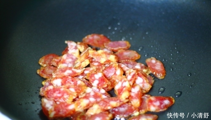 秋葵|秋葵第一次这么做,又简单又营养,不吃秋葵的孩子都夸太好吃