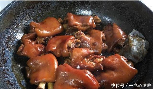 软烂|炖猪蹄不用高压锅,教你一招,只需在里面加点它,软烂入味还不腻!