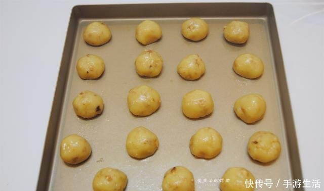 中秋|1个鸡蛋1碗面粉,手不沾粉就做好,酥香脆口,比月饼还好吃