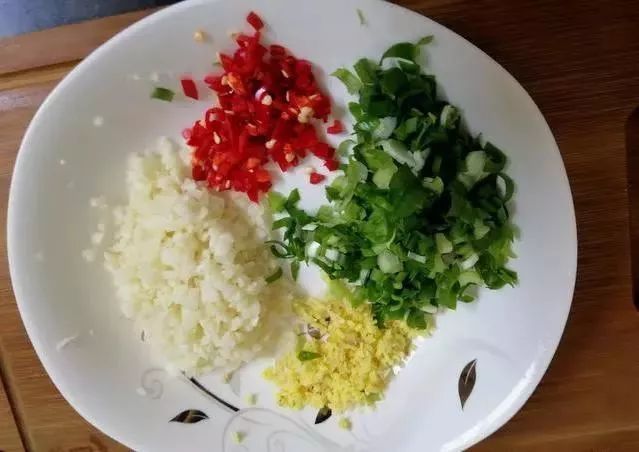  丝瓜|丝瓜非常好吃的做法，不用炒不做汤，好吃又下饭