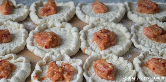 焦脆|面粉试试这样做一次,比包子油条好吃百倍,上层肉香底层焦脆