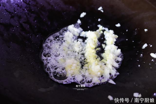 大鱼大肉|秋天吃大鱼大肉不如吃这盘卤面，做法简单，好吃到爆，上桌就光盘