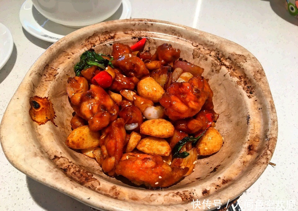  a840|一家四口的周末午餐，六个菜花了240元，分量足味道好，太实惠了