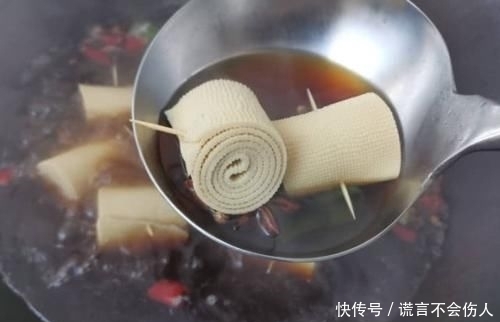  我家|豆腐皮吃法那么多，我家就爱这种！简单一做就上桌，比红烧肉还香