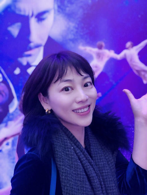  复旦|48岁主持人劳春燕生活照曝光，端庄大方被誉为“复旦才女”