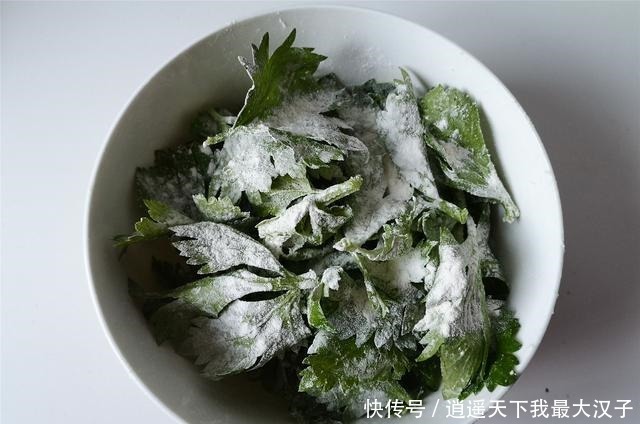 土豆|过年大鱼大肉吃多了，还是素菜舒服，蒸一蒸5分钟上桌，简单好吃