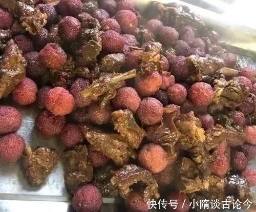 蒸蛋|大学生活的食堂挑战,第一个就猜不中,“蚂蚁蒸蛋”真不敢吃