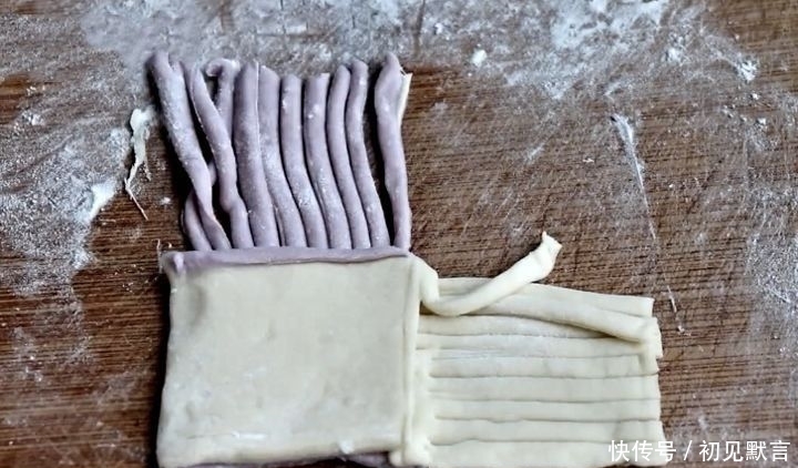  吃法|立夏后，教你紫甘蓝的新吃法，做成面食，暄软劲道，比花卷还好吃