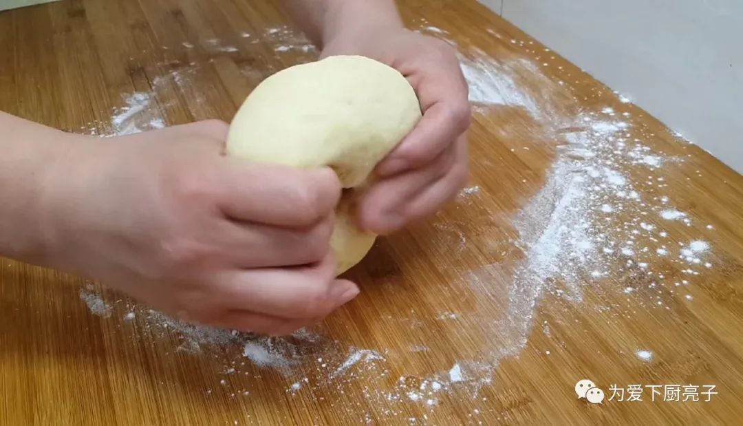  简单|红薯这么做太香了，加1碗面粉，个个松软香甜，出锅孩子们全抢光