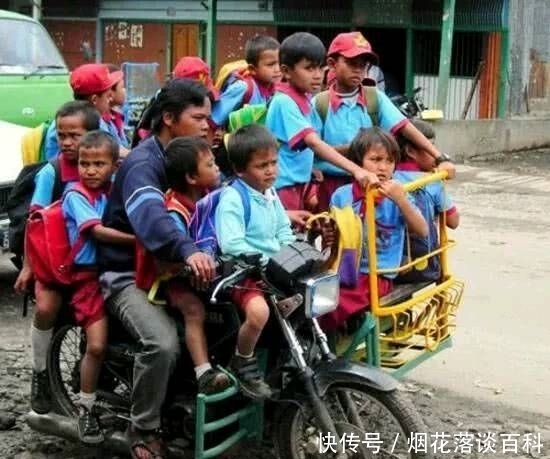 情况|妹子,今天的裙子很时尚啊,不过后边的小尾巴是啥情况,尴尬啊