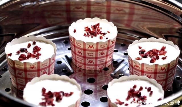 熟梨糕|立春后,多给家人吃此零食,简单一蒸,香甜绵软,营养不上火