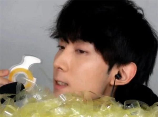 零食|“这4款”零食上课也能吃,老师看见也不会没收,设计师真机智