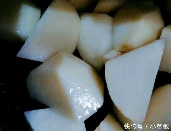 一年四季|这菜一年四季都便宜,我家一买就8斤,维C是苹果10倍,全家爱吃