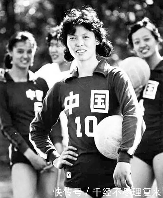  五连冠|中国女排五连冠功臣，退役后因病去世，骨灰中发现数枚钢钉