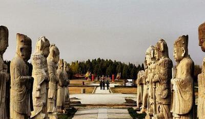 父母|朱元璋当皇帝后打算为父母迁坟,刘伯温一看这座坟千万不能迁!