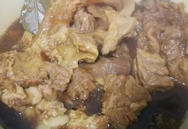  咬不烂往|炖牛肉嚼不动咬不烂往锅里扔几片这东西，牛肉软烂入味还好吃
