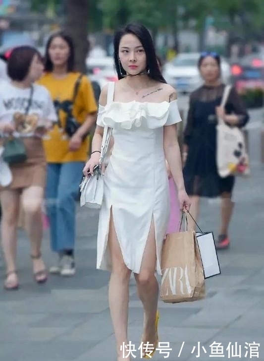 凉时尚的美感|街拍,美女白色裙装展示优雅女人味,雍容的气质与众不同
