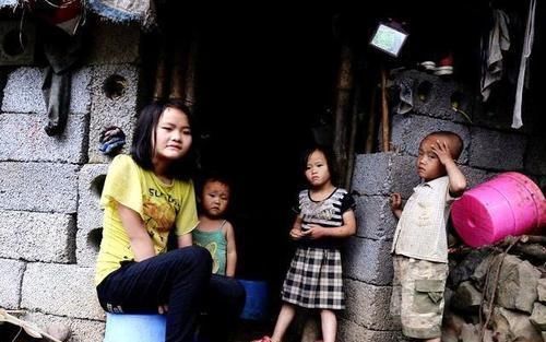 独自|13岁男孩成5个孩子的爸爸，独自养活一家6口，男孩没办法