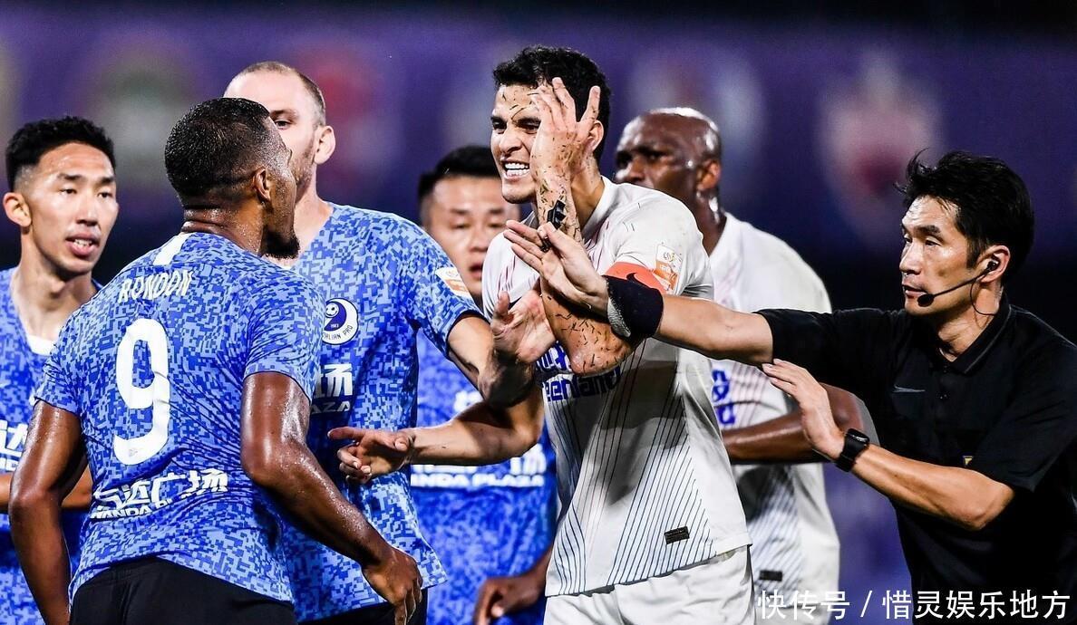 申花|中超爆发激烈冲突莫雷诺对喷龙东,赵旭日、秦升却成最大亮点