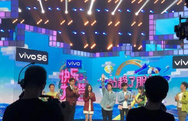  撑场面|杨幂出席快本为自家艺人撑场面，芒果台太会利用综艺资源和人脉了