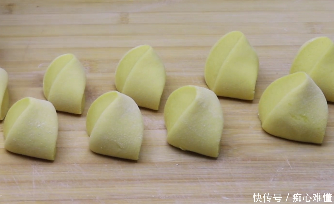 香甜|一半面粉一半糯米粉,教你解馋新吃法,香甜软糯,一顿8个不够吃