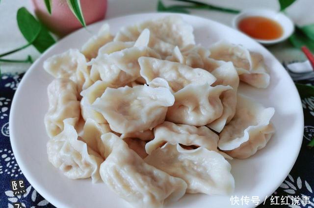  多汁|萝卜馅饺子，是焯水还是直接包，只要这步做对了，鲜嫩多汁又好吃