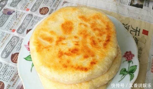  发硬|大姑烙的发面饼，松软有层次，放两天也不发硬，仅多做了一步！