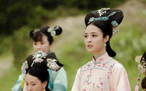 依然|她堪称清朝奇女子，貌美如花，从未踏入后宫半步却依然被封为皇后