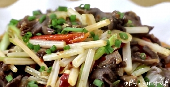  把鸡胗|如何做最好的鸡丁？食谱和实践告诉你，它的味道脆，嫩，开胃