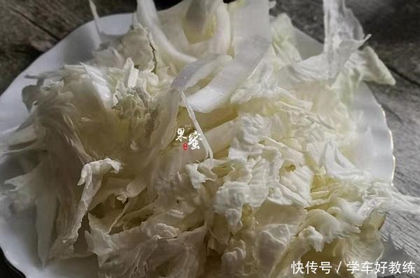 家人|一家三口的火锅,简单味美,食材不多也能吃嗨了,家人连夸好