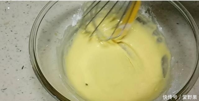  蛋糕|用平底锅就能做出很绵软无油、低糖的蛋糕饼，大人小宝宝都可以吃