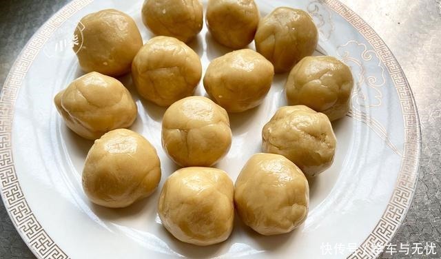  做法|五仁月饼做法来了，配方详细讲解，无难度，中秋自己在家都能做