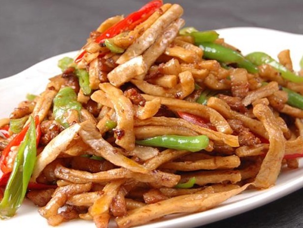  下饭|秋季，遇见此菜别手软，美味又下饭，百吃不腻，待客倍有面子