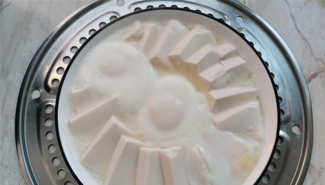 简单|豆腐和鸡蛋一起搭配做，营养又美味，做法简单容易学